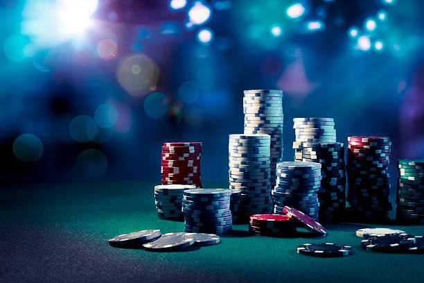 Live Sic Bo table interface Live Sic Bo table with dice cup and betting layout on yowesjp platform
